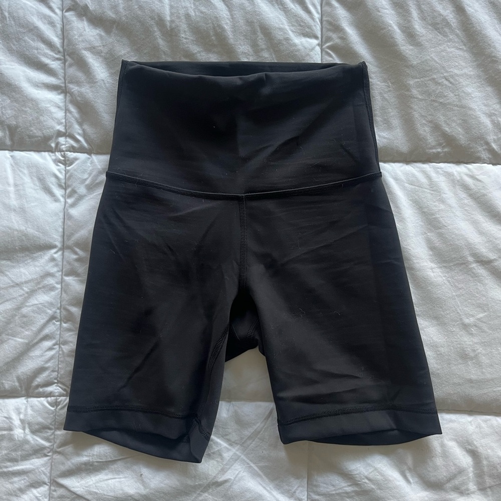 Wunder Train High-Rise Short 6”